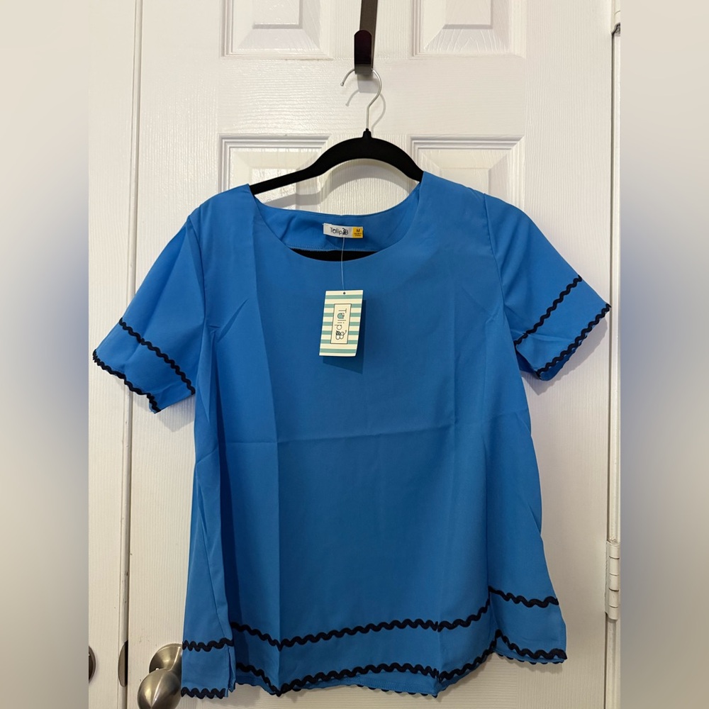 Tulip B Blue Top navy trim Scallop M NWT